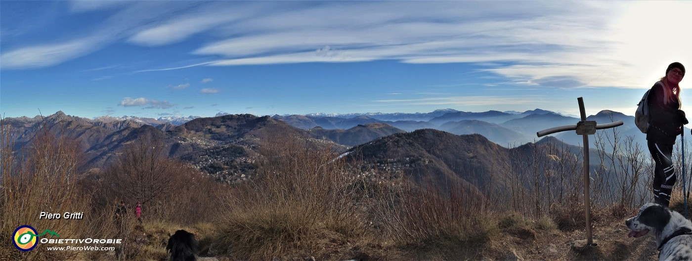 27 Panoramica da cima Podona (1227 m).jpg